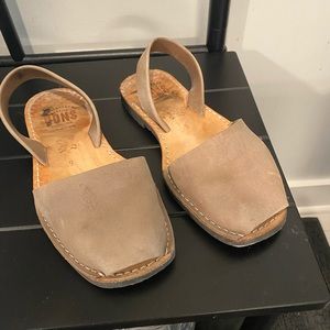 Pons Avarca Sandal size 9.5